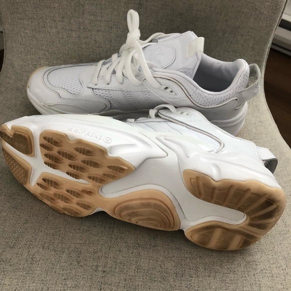 ADIDAS ORIGINALS WOMENS MAGMUR RUNNERS - Picture 4 of 7